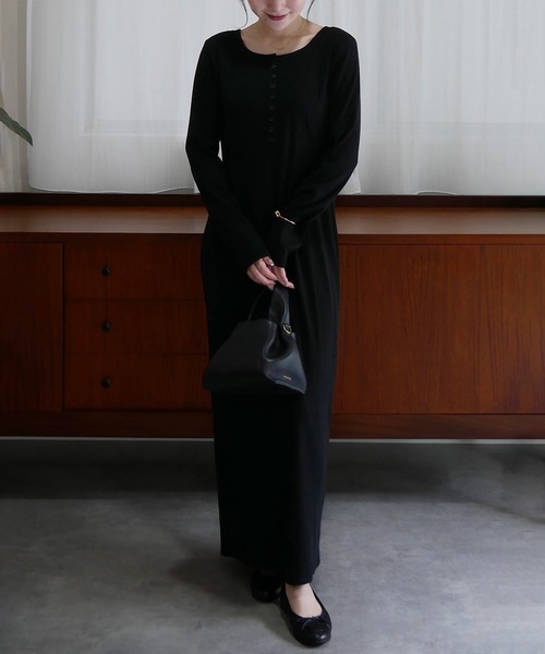 Meiru(メイル)の「ヘンリーネックIラインリブワンピース(ワンピース・レディース・ブラウン/チャコール/ブラック・LARGE/MEDIUM/SMALL/X-LARGE)」の7枚目の写真
