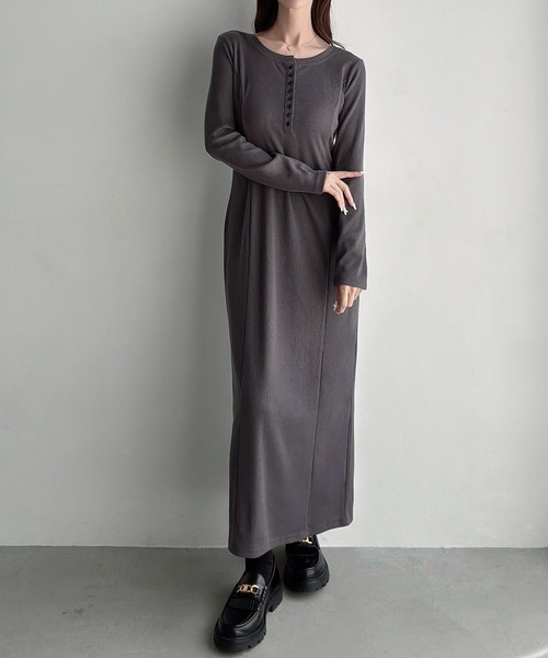 Meiru(メイル)の「ヘンリーネックIラインリブワンピース(ワンピース・レディース・ブラウン/チャコール/ブラック・LARGE/MEDIUM/SMALL/X-LARGE)」の15枚目の写真