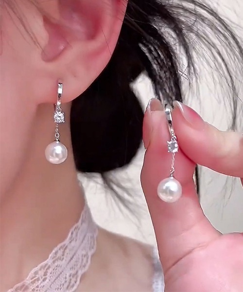 VIBGYOR(ヴィブジョー)の「パール風ドロップシルバーピアス/両耳用/レディース(T3)(ピアス(両耳用)・レディース・シルバー・FREE)」の1枚目の写真