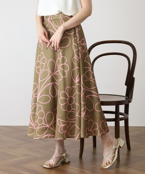 Orla Kiely(-)の「サマーブルーム スカート(スカート・レディース・ブラック/カーキ・38/40)」の2枚目の写真