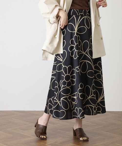 Orla Kiely(-)の「サマーブルーム スカート(スカート・レディース・ブラック/カーキ・38/40)」の1枚目の写真