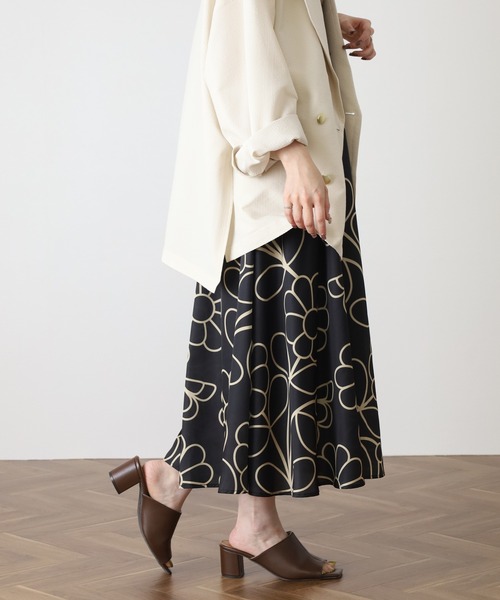 Orla Kiely(-)の「サマーブルーム スカート(スカート・レディース・ブラック/カーキ・38/40)」の7枚目の写真