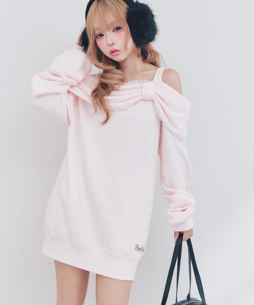 OLIVE des OLIVE(オリーブデオリーブ)の「Ribbon オフショルスウェット(Tシャツ/カットソー・レディース・ピンク/ブラック/トップグレー・FREE)」の3枚目の写真