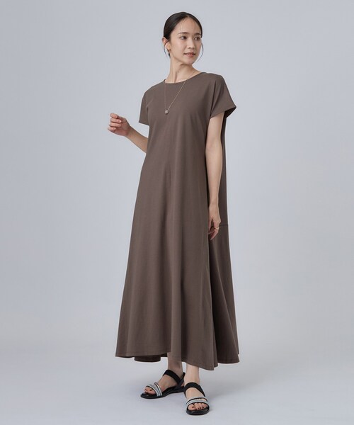 SHOO・LA・RUE(シューラルー)の「【ひんやり/体型カバー/洗濯機可】涼やかAラインロングワンピース(ワンピース・レディース・ブラック/ブラウン系その他/ピンク系その他/ブルーグリーン・00)」の21枚目の写真