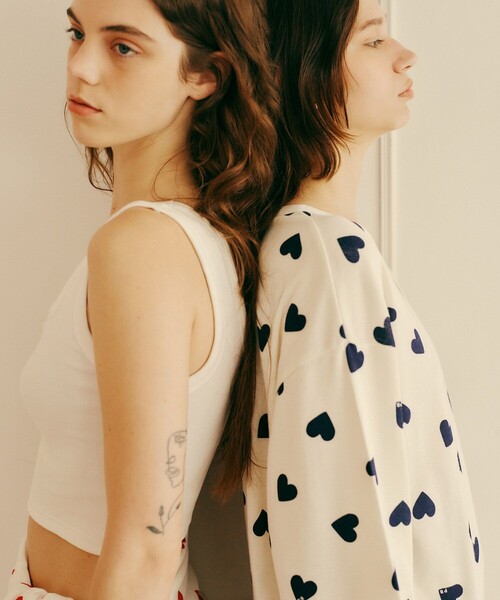 PETIT BATEAU(プチバトー)の「【WEB限定】・【PETIT BATEAU pour ADAM ET ROPE'】別注ハートプリントパジャマ(ルームウェア/パジャマ・レディース・レッド/ネイビー・FREE)」の8枚目の写真