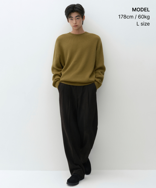 MUSINSA STANDARD（ムシンサスタンダード）の「[ビクトリアウール] ミニマルリブクルーネックニット [アンバー]（ニット/セーター・メンズ・その他・SMALL/MEDIUM/LARGE/X-LARGE/2XL）」の2枚目の写真