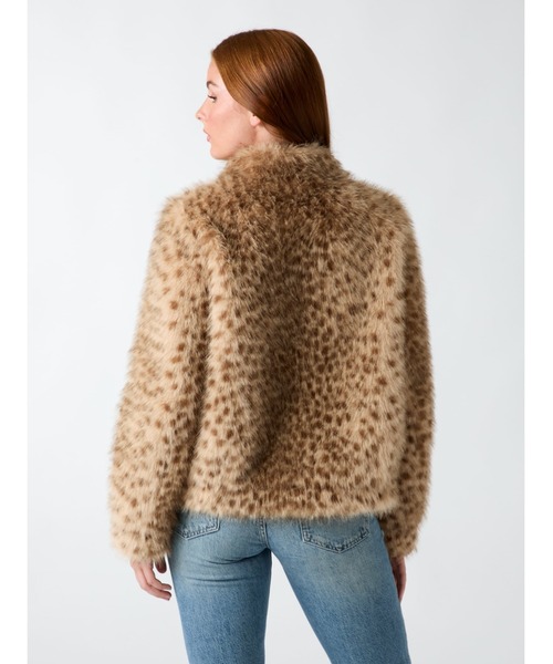 Guess(ゲス)の「LUNA Fur Jacket ジャケット ファージャケット レオパード(その他アウター・レディース・アニマル・LARGE/MEDIUM/SMALL/X-SMALL)」の3枚目の写真