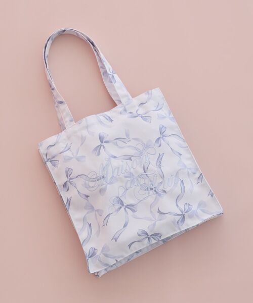 Maison de FLEUR(メゾンドフルール)の「ブランドロゴ刺繍リボンプリントスクエアトート(トートバッグ・レディース・ピンク/ピンク系その他3/ライトブルー/ブラック・FREE)」の2枚目の写真