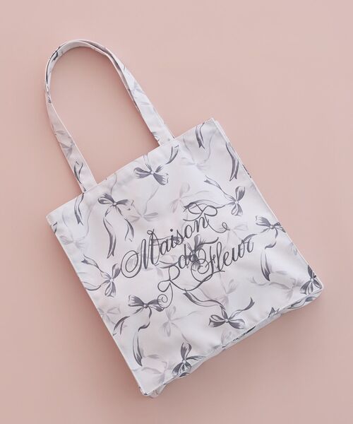 Maison de FLEUR(メゾンドフルール)の「ブランドロゴ刺繍リボンプリントスクエアトート(トートバッグ・レディース・ピンク/ピンク系その他3/ライトブルー/ブラック・FREE)」の6枚目の写真