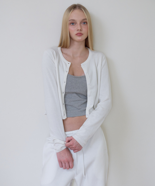 ROSEFRANTZ（ロゼフランツ）の「Basic Round Cardigan [Ivory]（カーディガン/ボレロ・レディース・アイボリー・OS）」の8枚目の写真