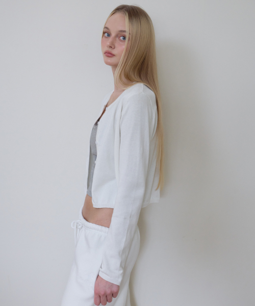 ROSEFRANTZ（ロゼフランツ）の「Basic Round Cardigan [Ivory]（カーディガン/ボレロ・レディース・アイボリー・OS）」の10枚目の写真