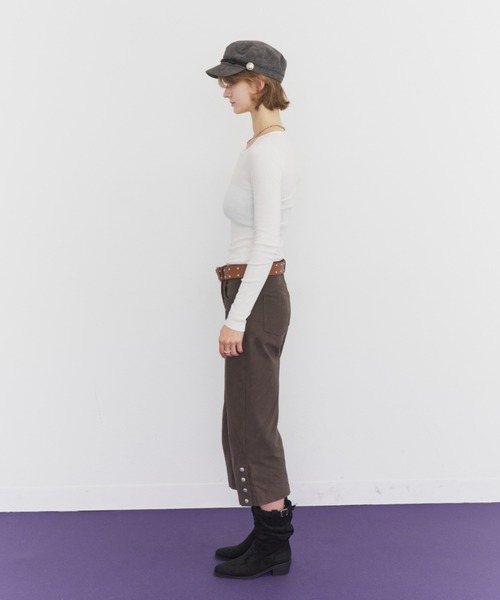 Rohwel（ローウェル）の「Suede Belt Short Boots / スエードベルトショートブーツ（ブーツ・レディース・ベージュ/ブラック・LARGE/MEDIUM/SMALL）」の3枚目の写真