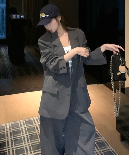 FAVORITO(ファヴォリート)の「テーラードジャケットパンツセットアップ(セットアップ・レディース・グレー・F)」の3枚目の写真