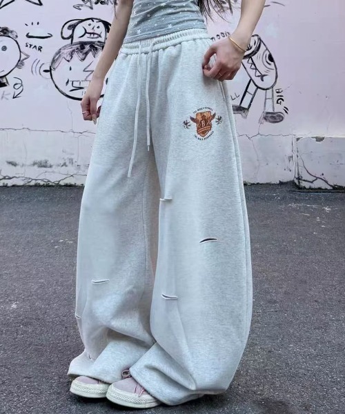 Achic(アシック)の「サイドロゴルーズスウェットパンツ(スウェットパンツ・レディース・グレー/ブラック・S/M)」の11枚目の写真