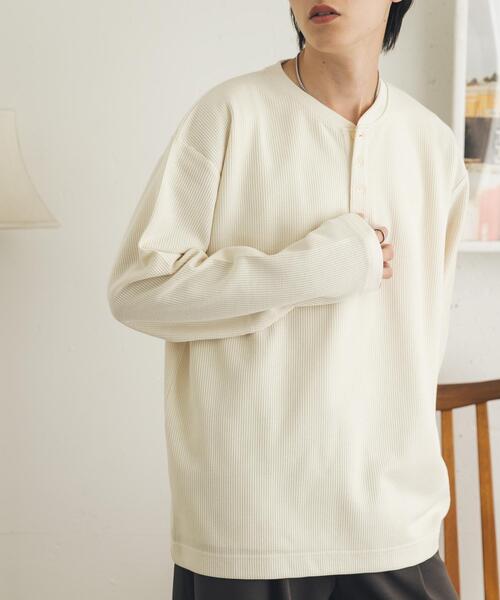 SENSE OF PLACE by URBAN RESEARCH(センスオブプレイスバイアーバンリサーチ)の「ワッフルヘンリーネックロングTシャツ(Tシャツ/カットソー・メンズ・アイボリー/グレー/ブラック・MEDIUM/LARGE)」の2枚目の写真