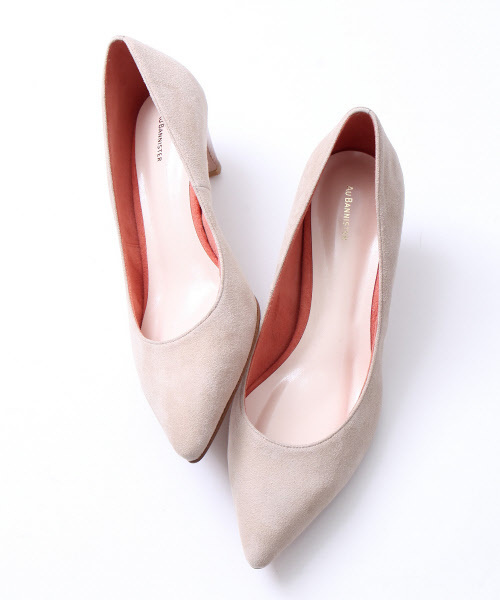 Au BANNISTER（オゥバニスター）の「Au/ポインテッドミドルヒールパンプス（パンプス・レディース・ブラック/ネイビー/グレー/カーキ/ベージュ/ライトグレー/ブラウン・38/39/36/34/35/37/40）」の5枚目の写真