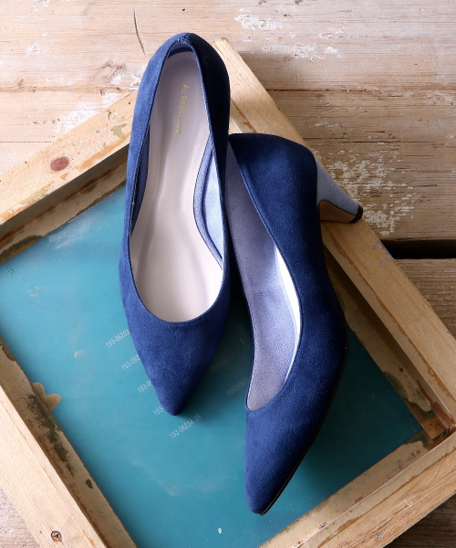 Au BANNISTER（オゥバニスター）の「Au/ポインテッドミドルヒールパンプス（パンプス・レディース・ブラック/ネイビー/グレー/カーキ/ベージュ/ライトグレー/ブラウン・38/39/36/34/35/37/40）」の7枚目の写真