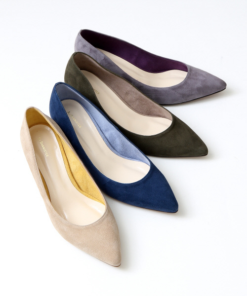 Au BANNISTER（オゥバニスター）の「Au/ポインテッドミドルヒールパンプス（パンプス・レディース・ブラック/ネイビー/グレー/カーキ/ベージュ/ライトグレー/ブラウン・38/39/36/34/35/37/40）」の16枚目の写真