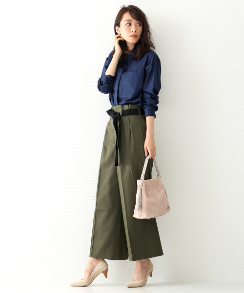 Au BANNISTER（オゥバニスター）の「Au/ポインテッドミドルヒールパンプス（パンプス・レディース・ブラック/ネイビー/グレー/カーキ/ベージュ/ライトグレー/ブラウン・38/39/36/34/35/37/40）」の10枚目の写真