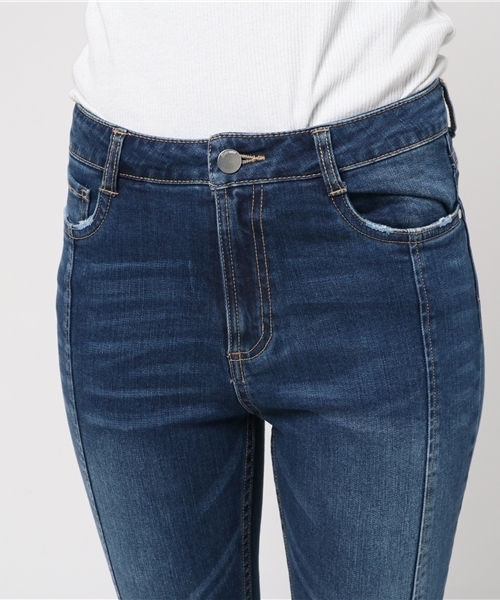 mysty woman（ミスティウーマン）の「ストレッチデニムリメイクフリンジスキニー（デニムパンツ・レディース・ブルー/ライトブルー・MEDIUM/SMALL）」の6枚目の写真