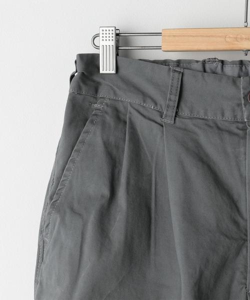coen（コーエン）の「ウォッシュストレッチテーパードツータックチノパンツ（チノパンツ・メンズ・ダークグレー/ブラック・LARGE/MEDIUM/SMALL/X-LARGE）」の21枚目の写真