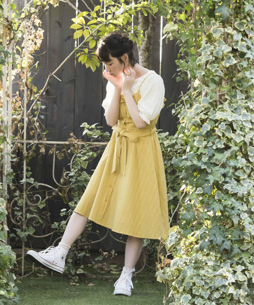 OLIVE des OLIVE（オリーブデオリーブ）の「後ろレースアッププルオーバー（Tシャツ/カットソー・レディース・オフホワイト/ブラック/ラベンダー/その他・FREE）」の2枚目の写真