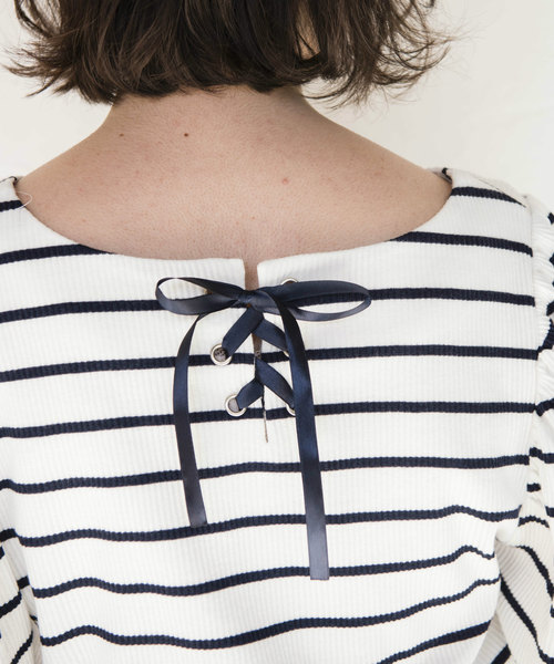 OLIVE des OLIVE（オリーブデオリーブ）の「後ろレースアッププルオーバー（Tシャツ/カットソー・レディース・オフホワイト/ブラック/ラベンダー/その他・FREE）」の9枚目の写真