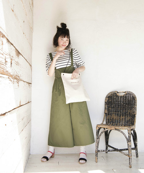 OLIVE des OLIVE（オリーブデオリーブ）の「後ろレースアッププルオーバー（Tシャツ/カットソー・レディース・オフホワイト/ブラック/ラベンダー/その他・FREE）」の12枚目の写真