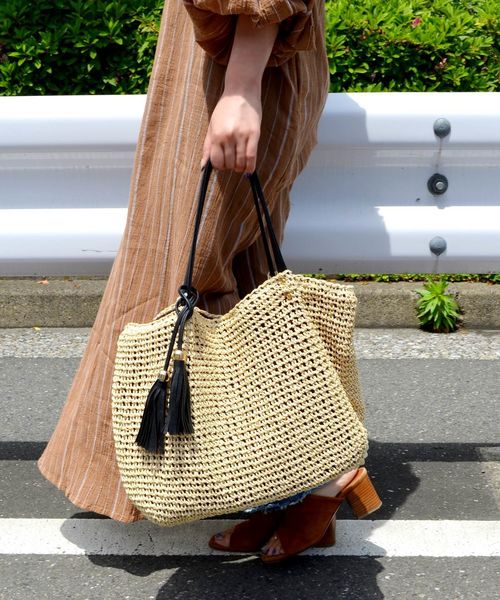 Khaju（カージュ）の「【WEB限定】Khaju:コマアミトート◇◇（トートバッグ・レディース・ナチュラル/カーキ/ブラック・ONE SIZE）」の4枚目の写真