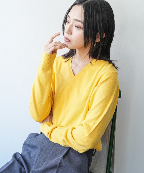 mili an deni（ミリアンデニ）の「洗えるカシミアタッチVネックプルオーバー（ニット/セーター・レディース・ブラック/ダークブラウン/ネイビー/ブラウン/グレー/レッド/オフホワイト/ブルー/モスグリーン/マスタード/ベビーピンク/ロイヤルブルー/ワイン/チャコール/テラコッタ/サーモンピンク/アッシュグレー/スカイブルー/ライトベージュ/ラベンダー/エメラルド・LL/M/L）」の17枚目の写真