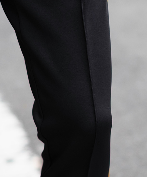 GOSTAR DE FUGA（ゴスタール ジフーガ）の「サイドラインジャージパンツ（その他パンツ・メンズ・ブラック/グレー・M/L）」の6枚目の写真