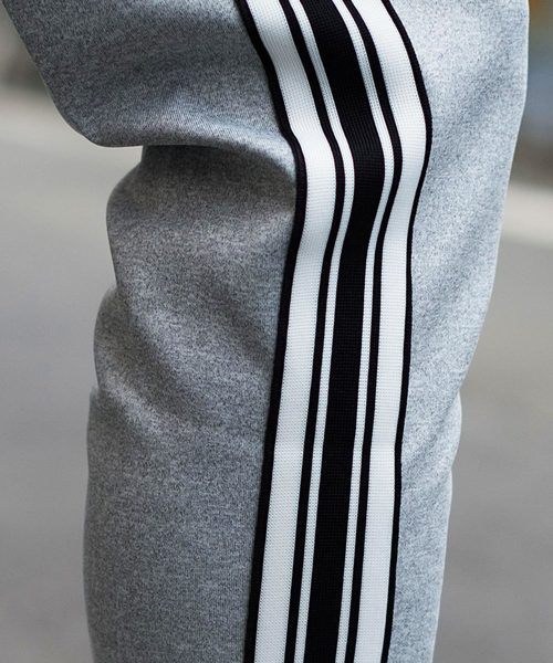 GOSTAR DE FUGA（ゴスタール ジフーガ）の「サイドラインジャージパンツ（その他パンツ・メンズ・ブラック/グレー・M/L）」の10枚目の写真