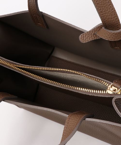 DouDou（ドゥドゥ）の「シボ型押しトート（ショルダーバッグ・レディース・アイボリー/モカ・FREE）」の4枚目の写真