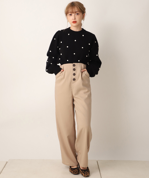 one after another NICE CLAUP（ワンアフターアナザーナイスクラップ）の「ぽんぽん付き長袖ニット（ニット/セーター・レディース・オフホワイト/ブラック/ベージュ/サックスブルー・FREE）」の6枚目の写真
