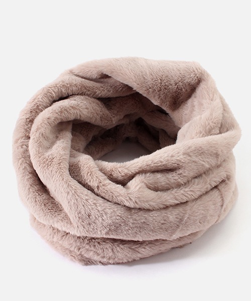 AZUL by moussy（アズールバイマウジー）の「ECO FUR SINGLE SNOOD/エコファーシングルスヌード（マフラー・レディース・ブラック/ボルドー/キャメル/ライトベージュ・FREE）」の3枚目の写真