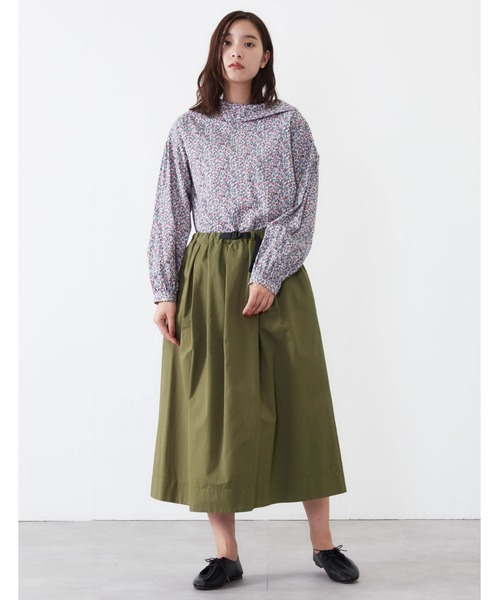 POU DOU DOU（プードゥドゥ）の「プラバックルベルトタックスカート（スカート・レディース・カーキ/イエロー/インディゴブルー/キナリ・3）」の22枚目の写真