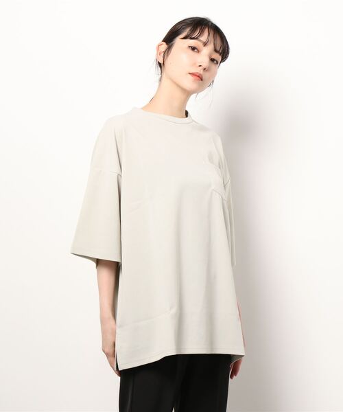B.I.D.(ビーアイディー)の「《梨地》ビッグシルエット半袖Tシャツ(Tシャツ/カットソー・レディース・ベージュ/ブラウン/ネイビー/チャコールグレー/ブラック/グレイッシュベージュ/ブルー/ライトグレー/ホワイト/チャコール・MEDIUM/LARGE)」の22枚目の写真