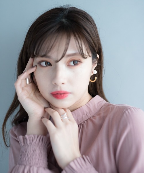 Ciki（シキ）の「パールバックフープピアス（ピアス（両耳用）・レディース・ゴールド・FREE）」の2枚目の写真