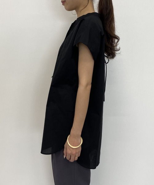 LOWRYS FARM(ローリーズファーム)の「バックリボンドレスシャツFS 887930(シャツ/ブラウス・レディース・ブラック/パープル/オフホワイト・FREE)」の4枚目の写真