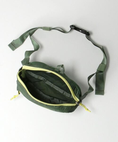 patagonia(パタゴニア)の「<patagonia(パタゴニア)> ミニヒップパック Ψ(ボディバッグ/ウエストポーチ・レディース・ダークグリーン/レッド/ライトブルー/オリーブ/ブラック/ワインレッド/パープル/ロイヤルブルー・FREE)」の11枚目の写真
