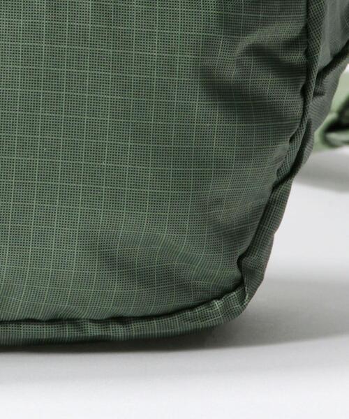 patagonia(パタゴニア)の「<patagonia(パタゴニア)> ミニヒップパック Ψ(ボディバッグ/ウエストポーチ・レディース・ダークグリーン/レッド/ライトブルー/オリーブ/ブラック/ワインレッド/パープル/ロイヤルブルー・FREE)」の12枚目の写真