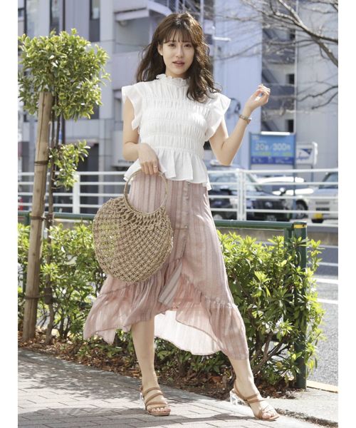 dazzlin(ダズリン)の「シャーリングラウンドフリルブラウス(シャツ/ブラウス・レディース・その他2/アイボリー/ベージュ/その他1/ブラック/グリーン・FREE)」の7枚目の写真