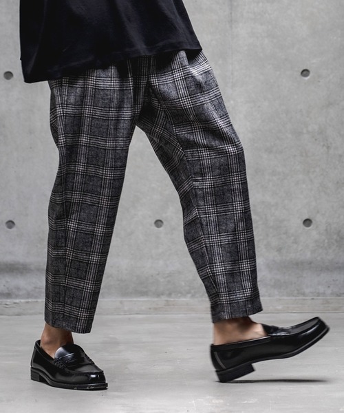GLIMCLAP（グリムクラップ）の「mp8308-Plaid Three tack design Tapered pants パンツ（その他パンツ・メンズ・ブラック/グレイッシュベージュ・S/M/L）」の2枚目の写真