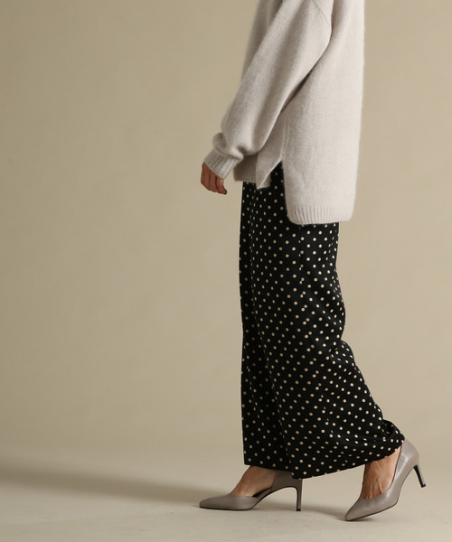 Tiara（ティアラ）の「ピーチサテンドットパンツ（その他パンツ・レディース・ブラック/アイボリー・S/M）」の2枚目の写真