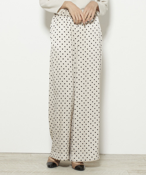 Tiara（ティアラ）の「ピーチサテンドットパンツ（その他パンツ・レディース・ブラック/アイボリー・S/M）」の4枚目の写真