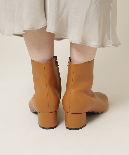 SHENERY（シーナリー）の「カウレザーステッチショートブーツ（ブーツ・レディース・ベージュ/ブラック/キャメル・36/37/38）」の15枚目の写真