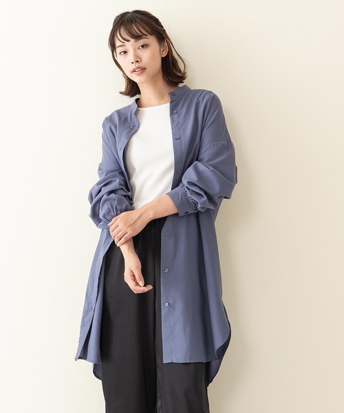 INNOCENT BLUE（イノセントブルー）の「【innocent blue/イノセントブルー】スタンドカラーロングシャツ サイドスリット入り　無地　柔らかい生地感　きれいなドレープ感（シャツ/ブラウス・レディース・ブルー/ブラック/ライトベージュ/ライトブラウン・MEDIUM）」の19枚目の写真