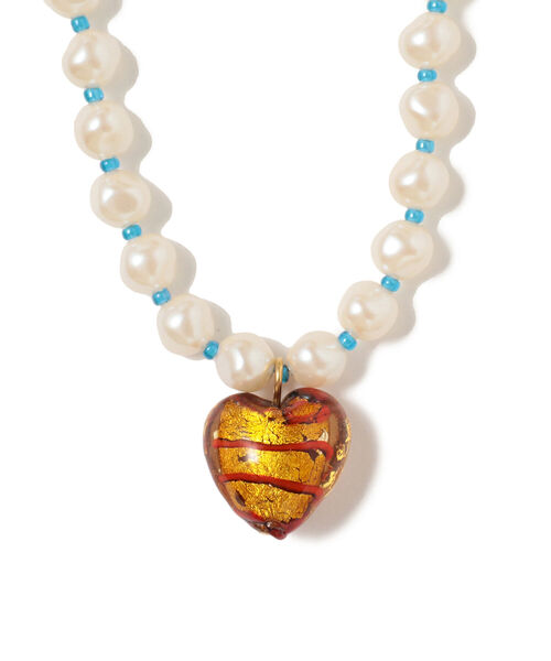 Ray BEAMS(レイビームス)の「Ray BEAMS / パール x ハート ガラス ネックレス(ネックレス・レディース・ブラウン/レッド/ブルー/ブルー系その他3/ダークブラウン/グリーン系その他2・ONE SIZE)」の3枚目の写真
