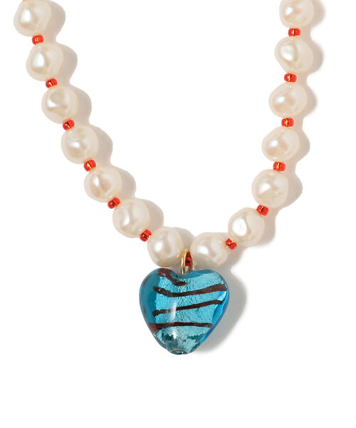 Ray BEAMS(レイビームス)の「Ray BEAMS / パール x ハート ガラス ネックレス(ネックレス・レディース・ブラウン/レッド/ブルー/ブルー系その他3/ダークブラウン/グリーン系その他2・ONE SIZE)」の5枚目の写真