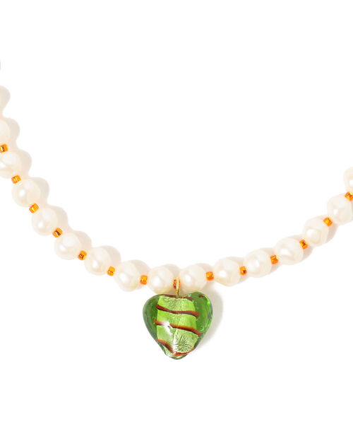 Ray BEAMS(レイビームス)の「Ray BEAMS / パール x ハート ガラス ネックレス(ネックレス・レディース・ブラウン/レッド/ブルー/ブルー系その他3/ダークブラウン/グリーン系その他2・ONE SIZE)」の10枚目の写真